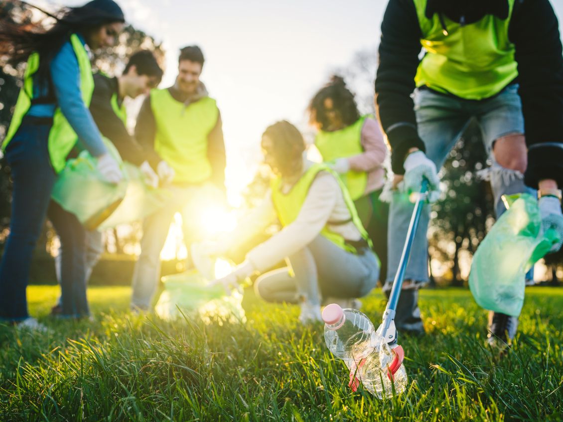 How To Organize a CleanUp Event for Your Local Park