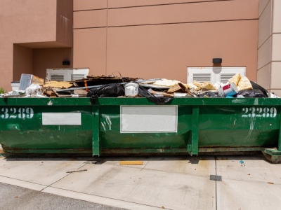3 Reasons Colleges & Universities Should Be Using Dumpsters