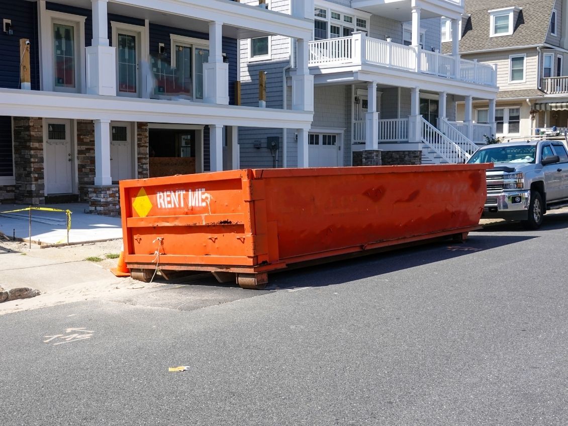 Top 5 Reasons You Should Rent a Large Dumpster